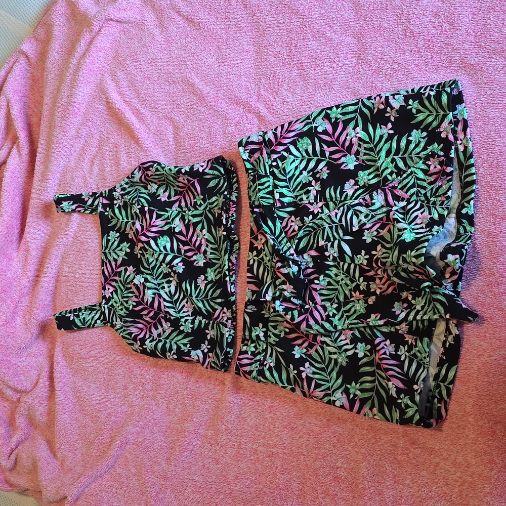 No Boundaries Summer Tank & Shorts Set - Juniors Large (11/13)